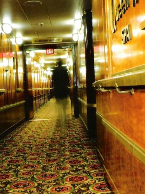 15 отелей, где можно запросто встретить привидение