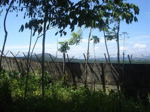 10 мрачных пограничных стен, разделяющих мир