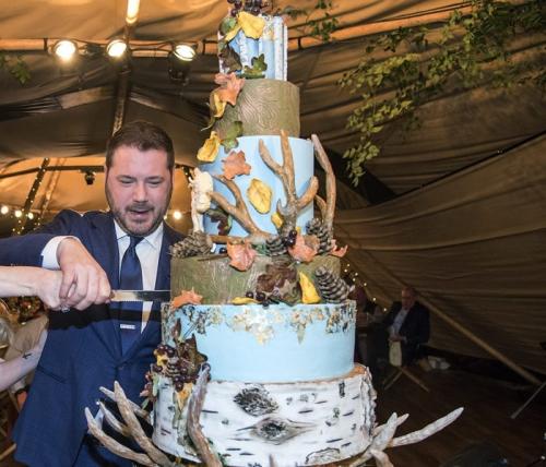 Торты на свадьбах знаменитостей, которые затмили собой все торжество