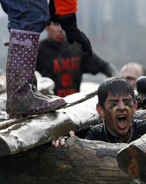 В Англии прошли соревнования «крутых парней»