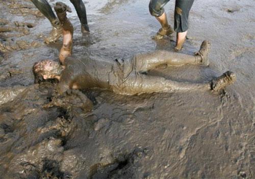 В Англии прошли соревнования «крутых парней»