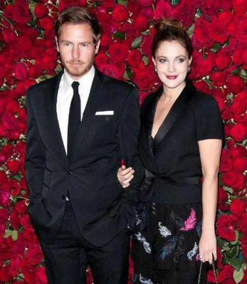 Знаменитые женщины и их незвездные мужья