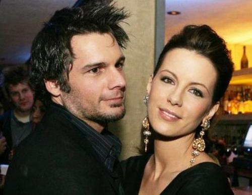 Знаменитые женщины и их незвездные мужья