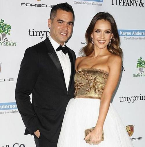 Знаменитые женщины и их незвездные мужья