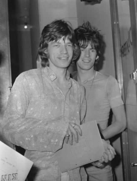 Редкие фотографии всемирно известных звезд. Часть 21