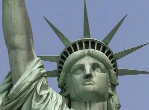 Фотограф снял феноменальный кадр статуи Свободы