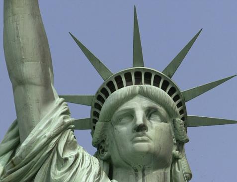 Фотограф снял феноменальный кадр статуи Свободы