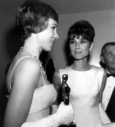 Редкие фотографии всемирно известных звезд. Часть 33