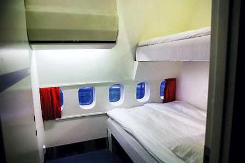 Самолёт –отель  начал принимать постояльцев