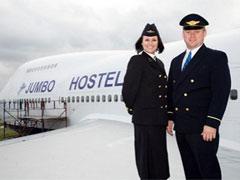 Самолёт –отель  начал принимать постояльцев