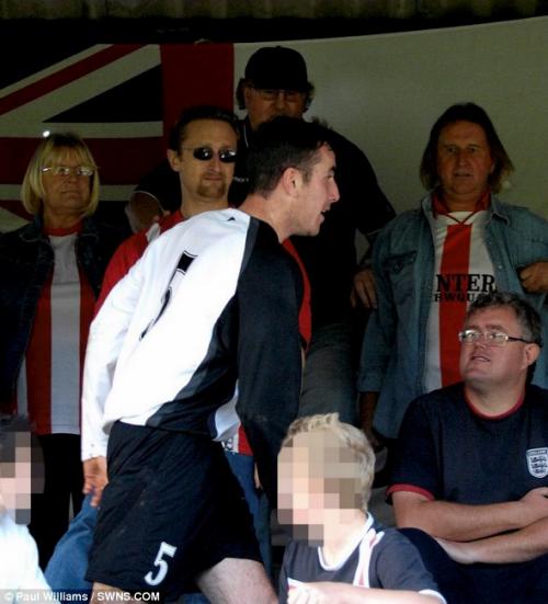 Капитан футбольной команды избил болельщика