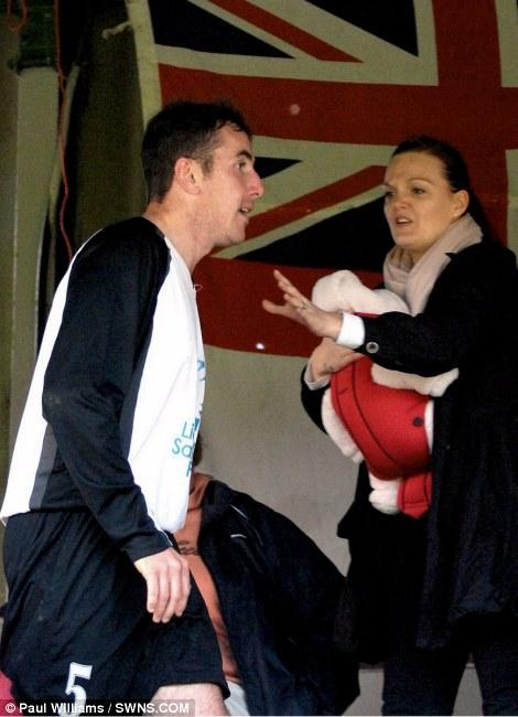 Капитан футбольной команды избил болельщика