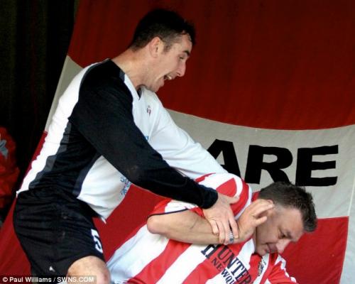 Капитан футбольной команды избил болельщика