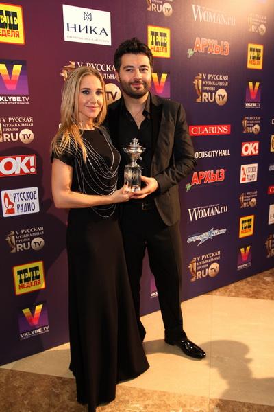 Российским звездам раздали самовары