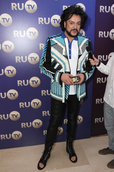 Российским звездам раздали самовары