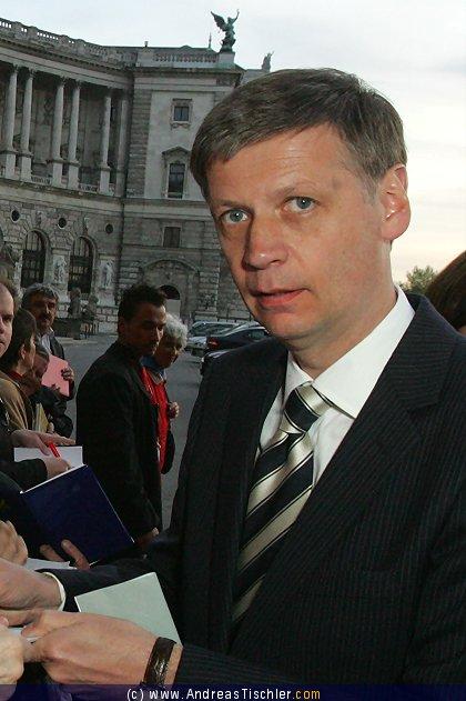 Кем звёзды хотели стать в детстве