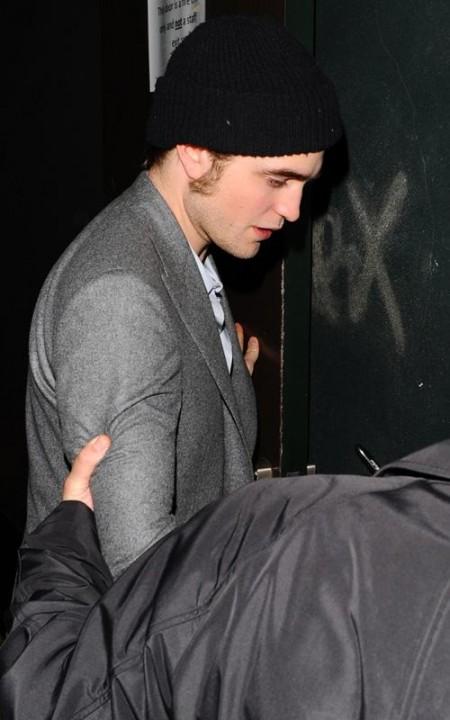 Звезда "Сумерек" напился до беспамятства