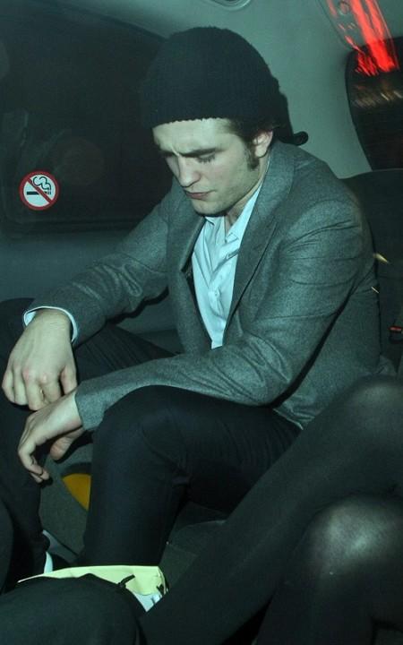 Звезда "Сумерек" напился до беспамятства