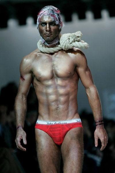 Джон Гальяно ввёл в моду палачей