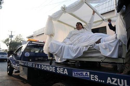 Самый толстый человек в мире женился