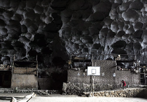В Китае найден подземный город, где живут 100 жителей