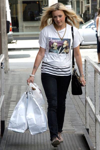 Знаменитости в футболках со знаменитостями