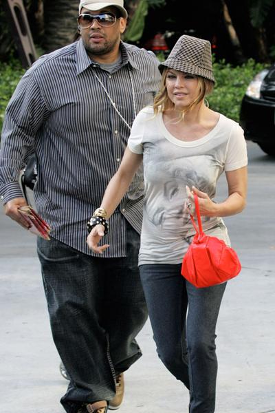 Знаменитости в футболках со знаменитостями