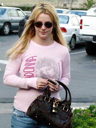 Знаменитости в футболках со знаменитостями