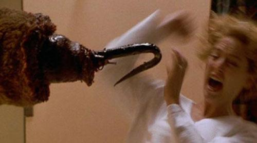 Cамые страшные и нелепые орудия убийства в кино