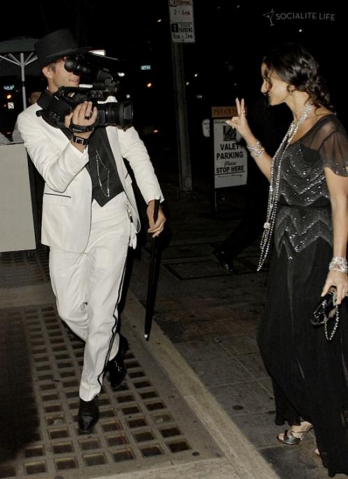 Эштон Катчер сделал из жены панка