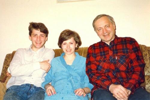 Знаменитости в кругу семьи. Фото из домашних архивов