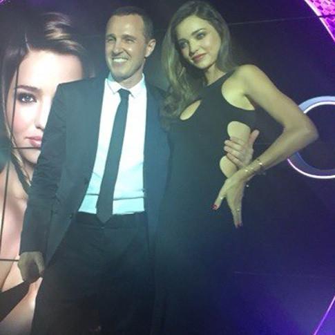 Российские знаменитости фотографируются с мировыми звездами