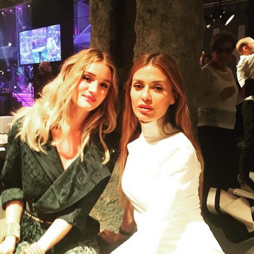 Российские знаменитости фотографируются с мировыми звездами