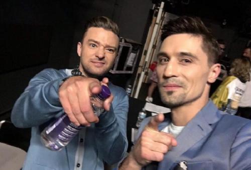 Российские знаменитости фотографируются с мировыми звездами