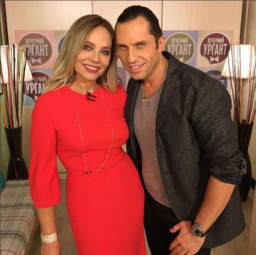 Российские знаменитости фотографируются с мировыми звездами