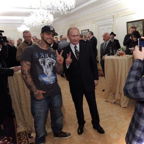 Российские знаменитости фотографируются с мировыми звездами