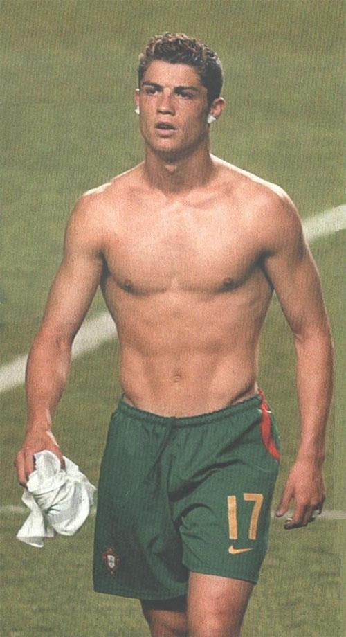 Топ-50 самых красивых мужчин мира