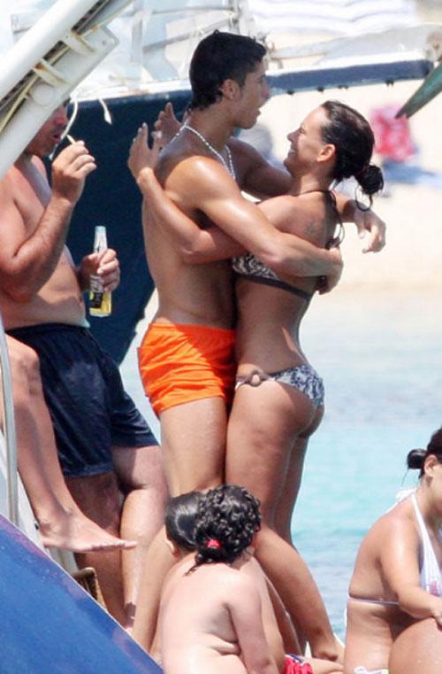 Пэрис Хилтон подцепила Криштиану Роналду