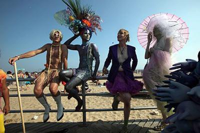10 самых необычных фестивалей 2011 года