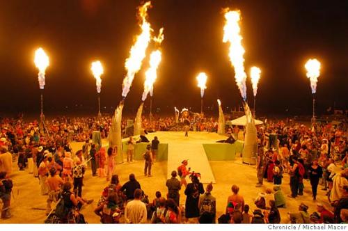 10 самых необычных фестивалей 2011 года