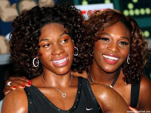 Звезды и их восковые двойники: найдите отличия