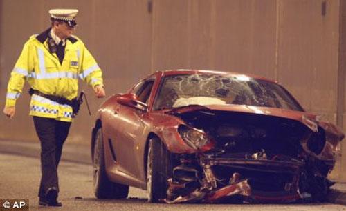 Став лучшим футболистом мира, Криштиану Роналду расслабился в объятиях подружки