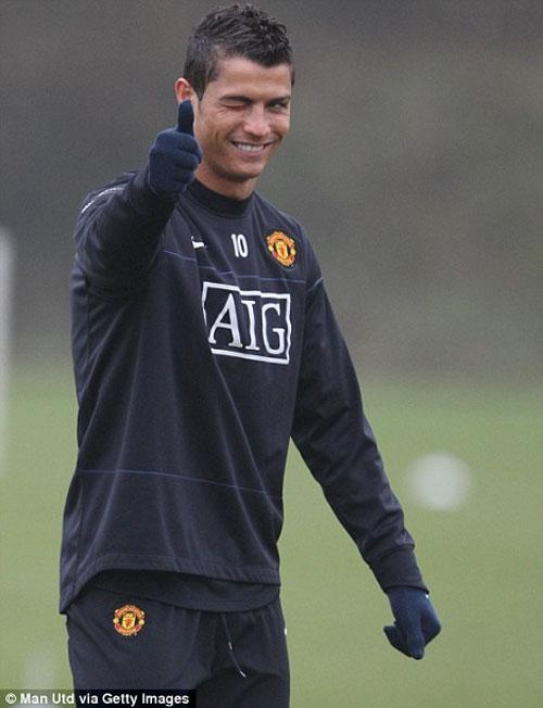 Став лучшим футболистом мира, Криштиану Роналду расслабился в объятиях подружки