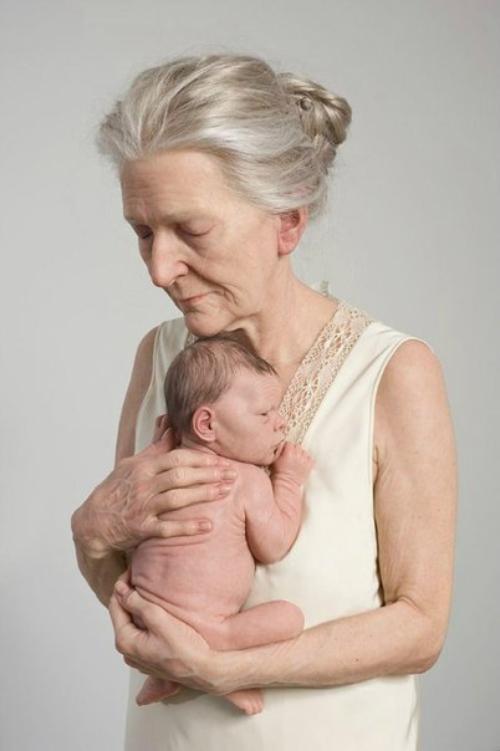 "Рожают все!": самые старые и молодые мамы в истории