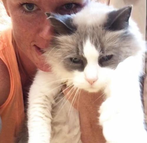 Женщины-бойцы MMA на ринге и в обычной жизни