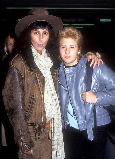 Дочка Шер сменила пол и теперь женится