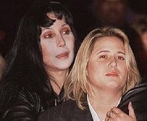 Дочка Шер сменила пол и теперь женится