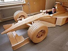 В Германии сделали копию болида Формулы-1 из… спичек!