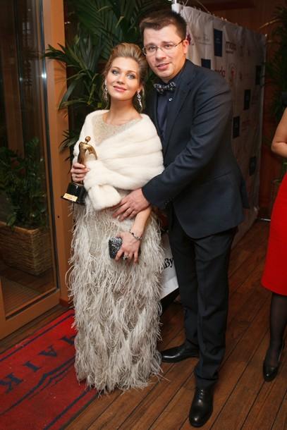 15 звезд, которые попались на измене