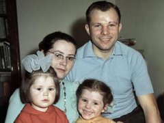 Как живет семья Юрия Гагарина?
